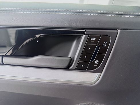 New 2026 Porsche Cayenne E-Hybrid image 7