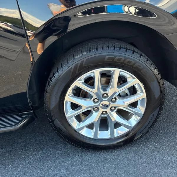 Used 2020 Ford Expedition Max XLT AWD/4WD image 16