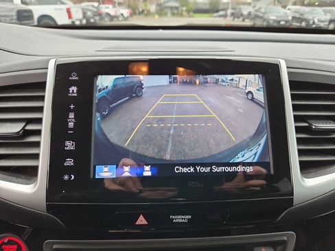 Used 2017 Honda Pilot Touring image 24