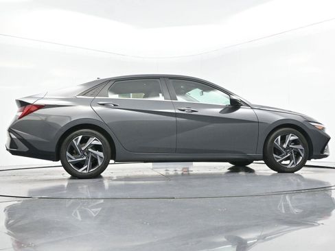 Used 2024 Hyundai Elantra SEL w/ Convenience Package FWD image 53