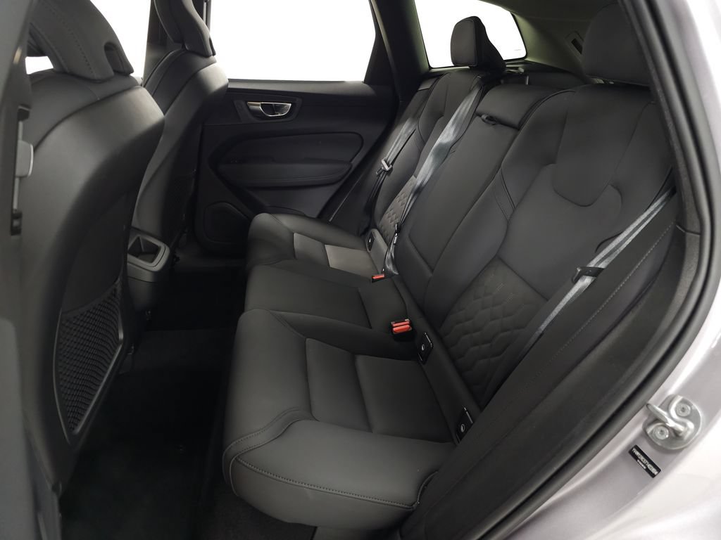 Certified 2026 Volvo XC60 B5 Plus AWD/4WD image 34