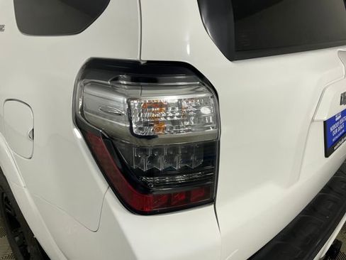 Used 2018 Toyota 4Runner SR5 Premium AWD/4WD image 20