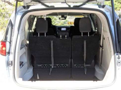 Used 2023 Chrysler Voyager LX FWD image 26