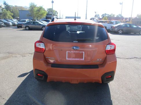 Used 2013 Subaru Crosstrek 2.0i Limited w/ Popular Pkg 2 image 6