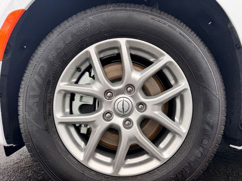 New 2026 Chrysler Voyager LX FWD image 33