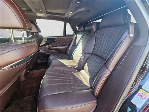 Used 2018 Lexus LS 500 image 9