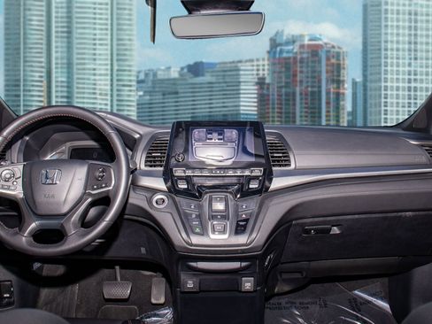 Certified 2024 Honda Odyssey Sport image 21