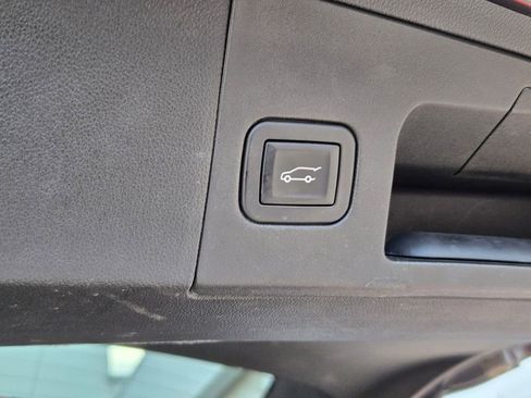 Used 2017 Cadillac XT5 FWD w/ LPO, Wheel Lock Package image 27