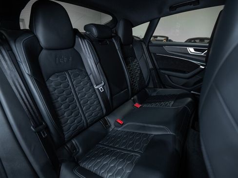Used 2021 Audi RS 7 Sportback w/ Carbon Optic Package AWD/4WD image 32
