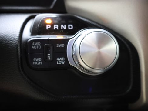 Used 2019 RAM 1500 Laramie AWD/4WD image 47