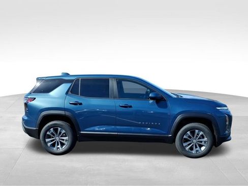 New 2026 Chevrolet Equinox LT AWD/4WD image 2