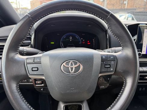 Certified 2025 Toyota Camry SE FWD image 32