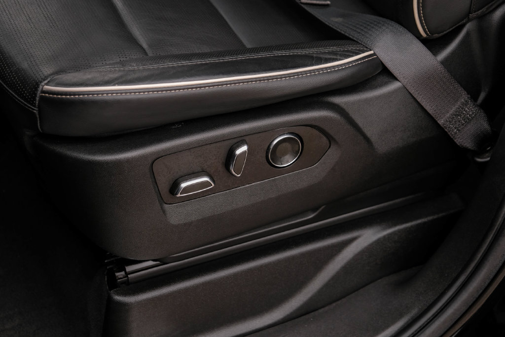 Used 2021 Cadillac Escalade ESV Premium Luxury RWD image 47
