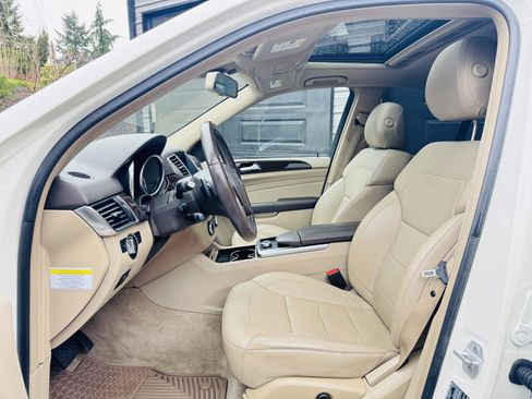 Used 2014 Mercedes-Benz ML 350 4MATIC w/ Premium 1 Package image 12