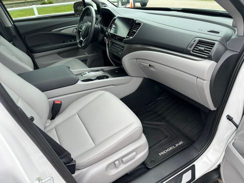 Used 2025 Honda Ridgeline RTL image 15
