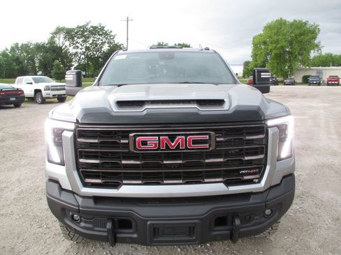 New 2026 GMC Sierra 2500 AT4X w/ AT4X AEV Edition AWD/4WD image 11