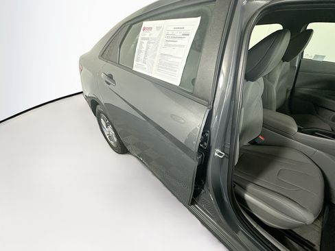 Used 2024 Hyundai Elantra SE FWD image 27