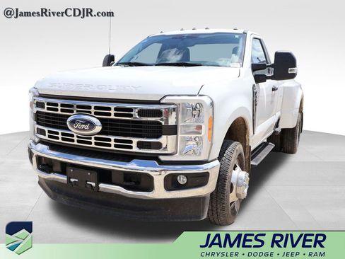 Used 2023 Ford F350 XLT w/ FX4 Off-Road Package AWD/4WD image 2