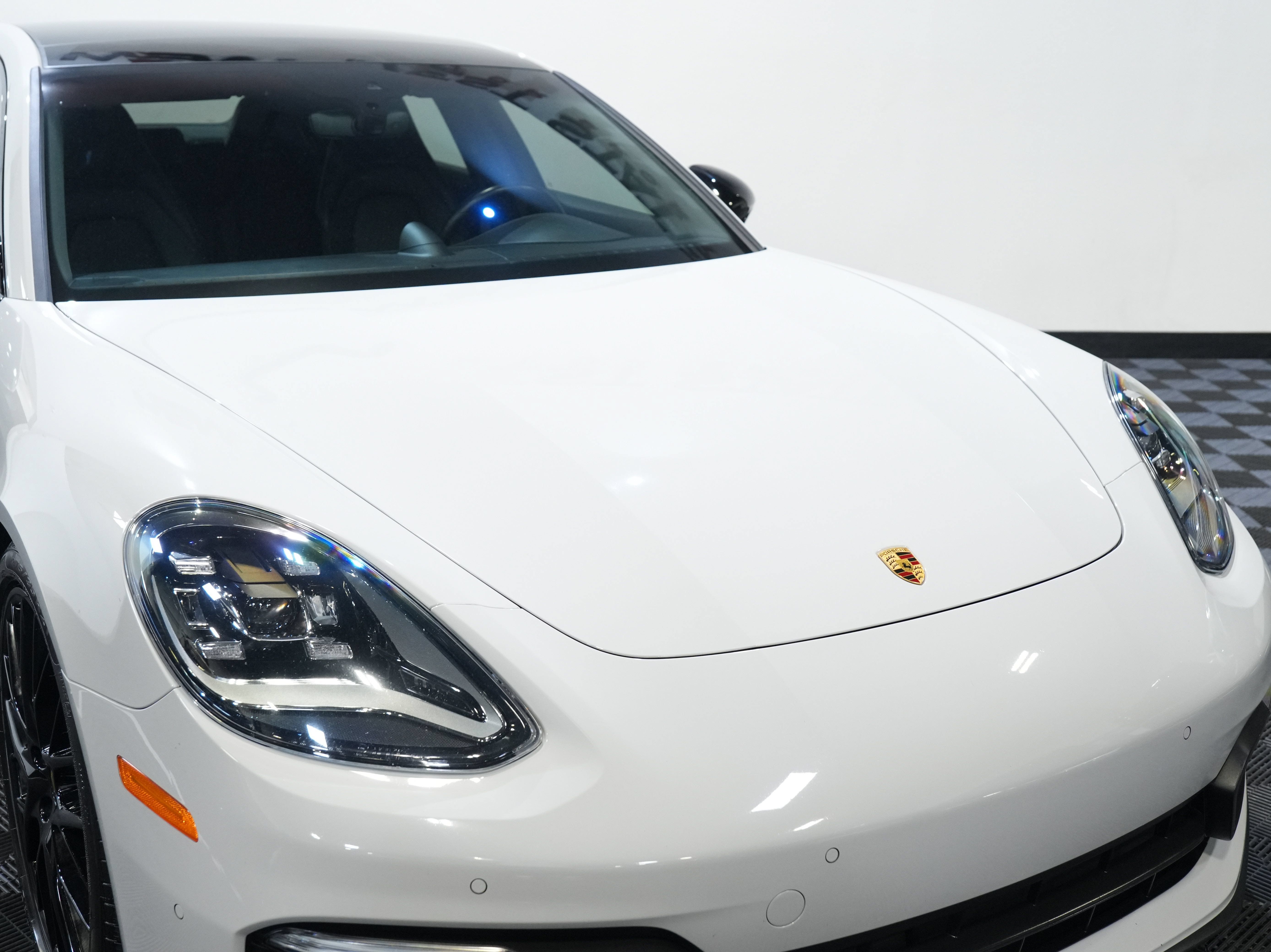 Used 2022 Porsche Panamera 4S w/ Premium Package AWD/4WD image 12