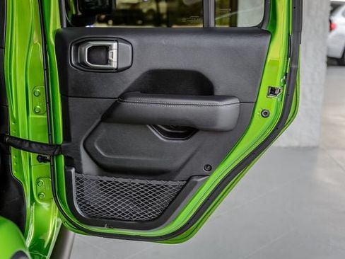 Used 2019 Jeep Wrangler Unlimited Sahara AWD/4WD image 57