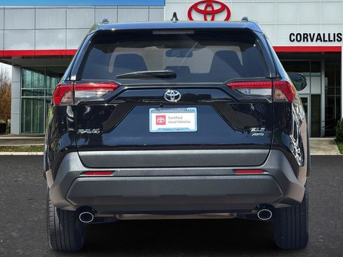 Certified 2025 Toyota RAV4 XLE AWD/4WD image 5