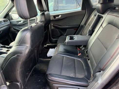 Used 2024 Ford Escape ST-Line w/ Tech Pack #1 AWD/4WD image 8