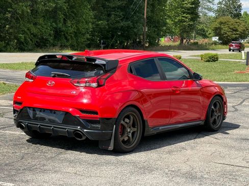 Used 2020 Hyundai Veloster N w/ Performance Package FWD image 3
