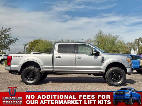 Used 2022 Ford F350 Platinum w/ Tremor Off-Road Package image 4