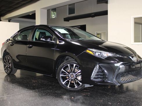Used 2019 Toyota Corolla SE FWD image 33