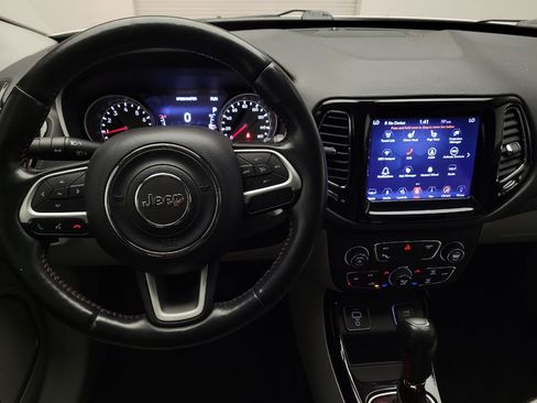 Used 2018 Jeep Compass Limited w/ Navigation Group FWD image 22