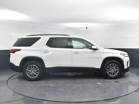 Used 2023 Chevrolet Traverse LT image 10