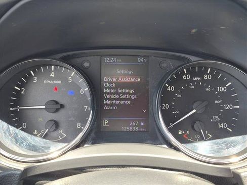Used 2020 Nissan Rogue Sport SV FWD image 11