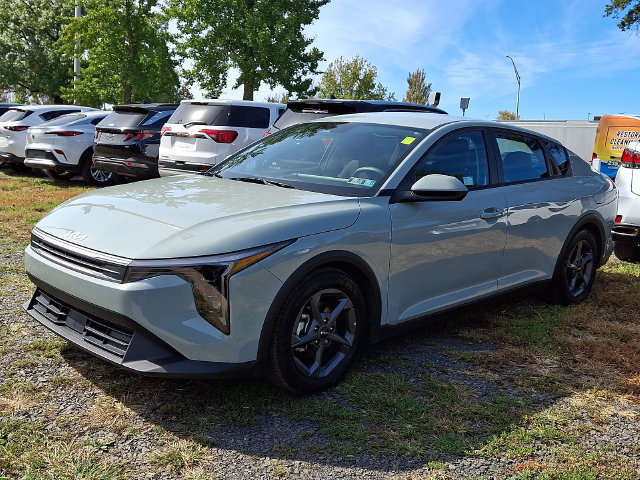 Certified 2026 Kia K4 FWD image 3