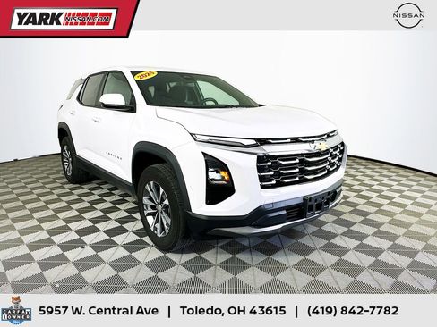 Used 2025 Chevrolet Equinox LT FWD image 1