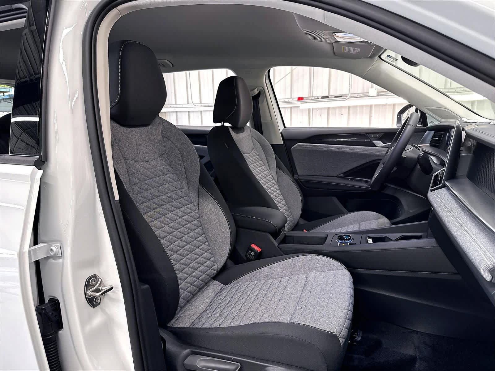 New 2026 Volkswagen Tiguan S AWD/4WD image 11