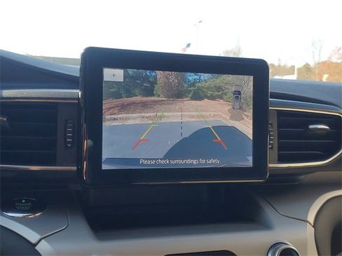 Used 2021 Ford Explorer XLT w/ Equipment Group 202A image 22