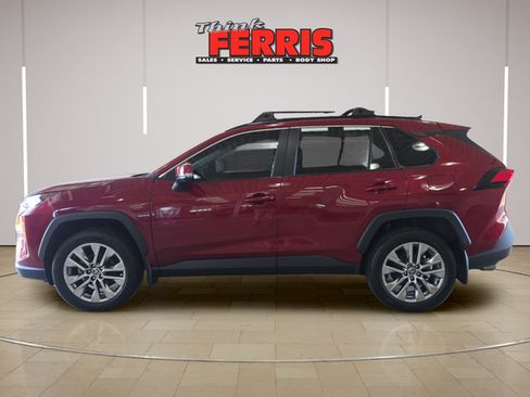 Used 2021 Toyota RAV4 XLE Premium AWD/4WD image 8