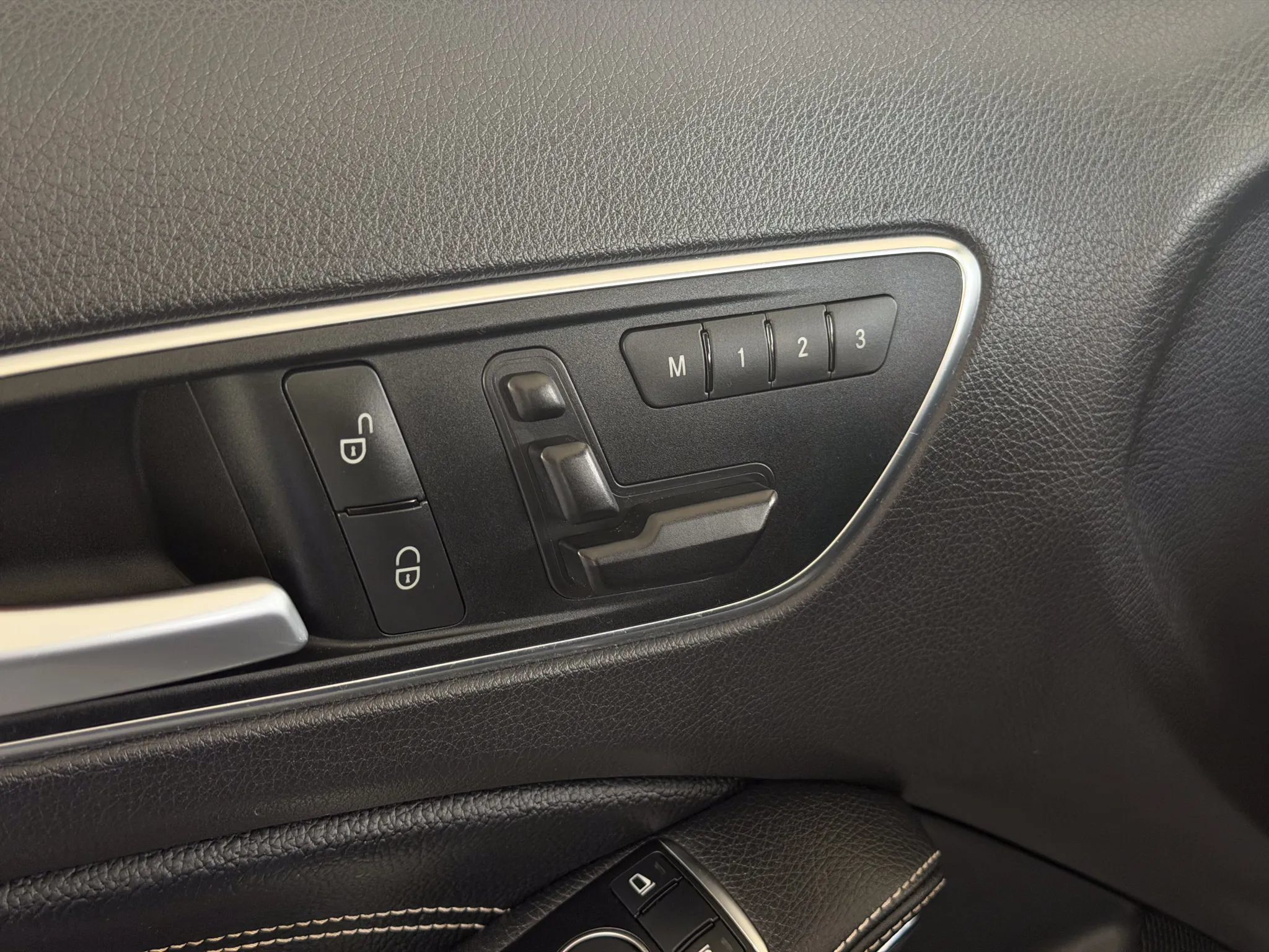 Used 2015 Mercedes-Benz GLA 250 4MATIC image 18
