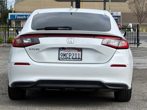 Certified 2024 Honda Civic EX-L image 5