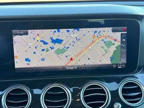 Used 2019 Mercedes-Benz E 300 image 30