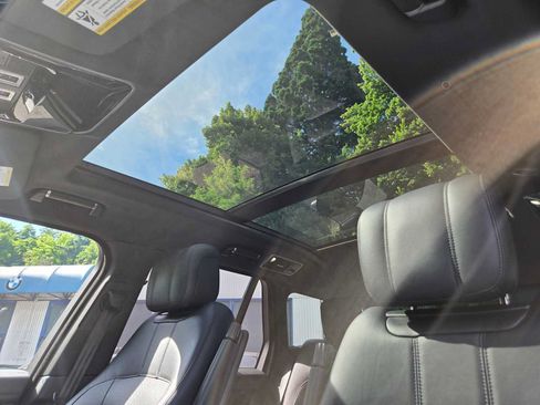 Used 2019 Land Rover Range Rover Supercharged AWD/4WD image 24