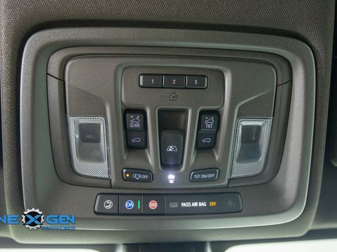 Used 2023 GMC Sierra 2500 Denali w/ Denali Ultimate Package AWD/4WD image 22
