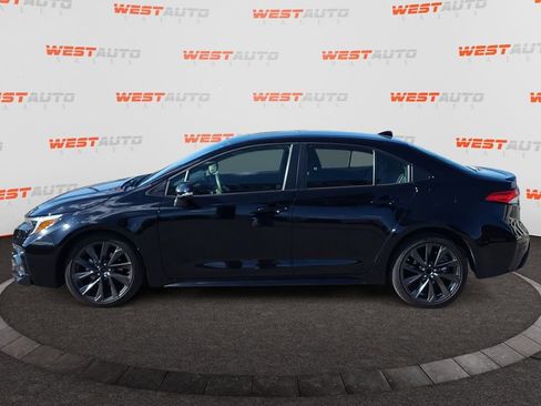 Used 2023 Toyota Corolla SE w/ SE Premium Package FWD image 2