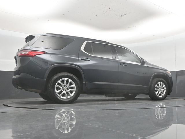 Used 2021 Chevrolet Traverse LT w/ LPO, Blackout Package FWD image 51