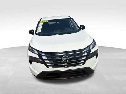 Used 2024 Nissan Rogue S AWD/4WD image 8