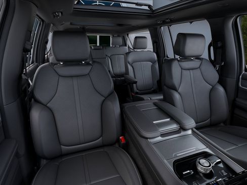 New 2025 Jeep Wagoneer L Series II w/ Convenience Group I image 42