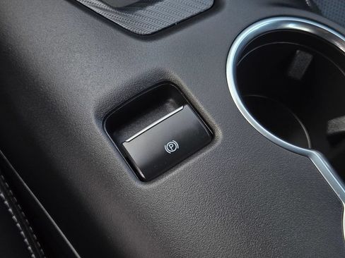 Used 2025 Ford Mustang GT Premium RWD image 18