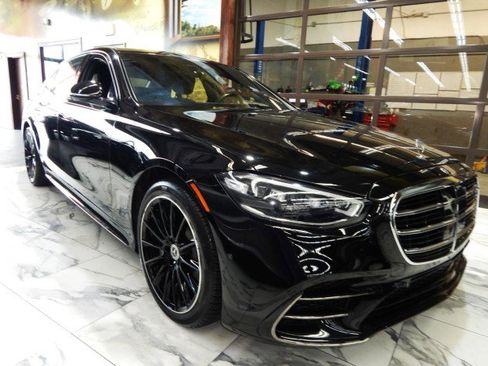Used 2023 Mercedes-Benz S 580 4MATIC Sedan w/ AMG Line image 1