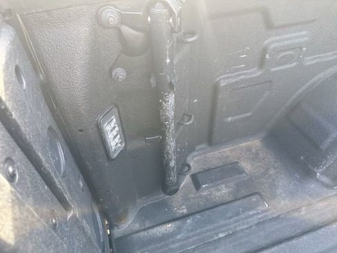 Used 2022 GMC Sierra 1500 SLT w/ SLT Premium Package image 28