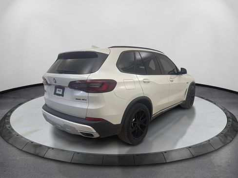 Used 2022 BMW X5 xDrive45e AWD/4WD image 5